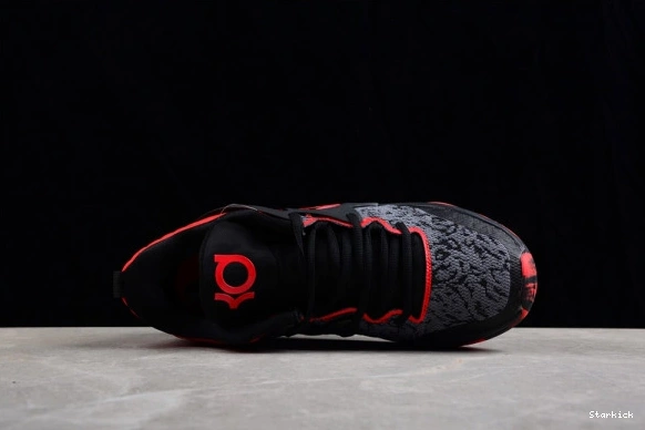 University 15 EP KD Red DM1054-003 Black Nike 1109